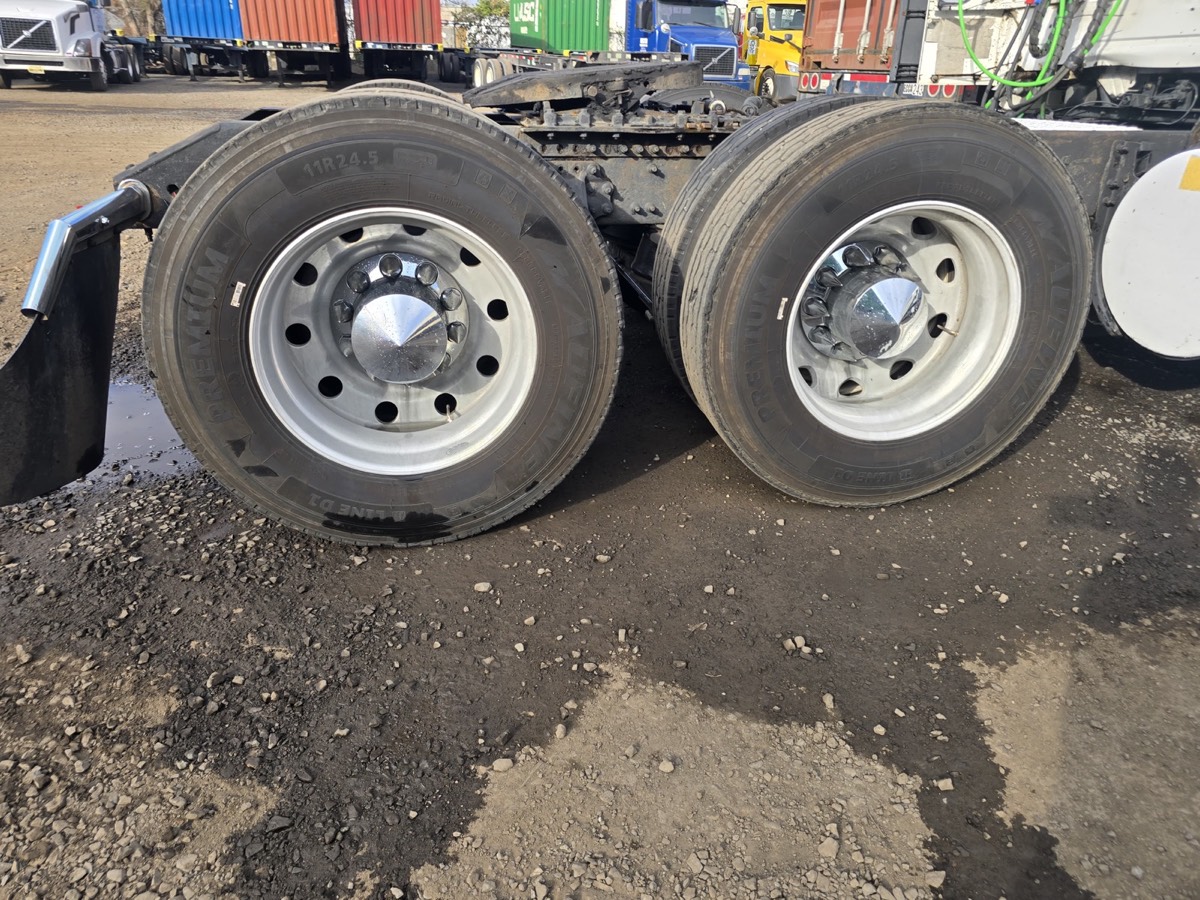 Drive axle tires and wheels cleaned